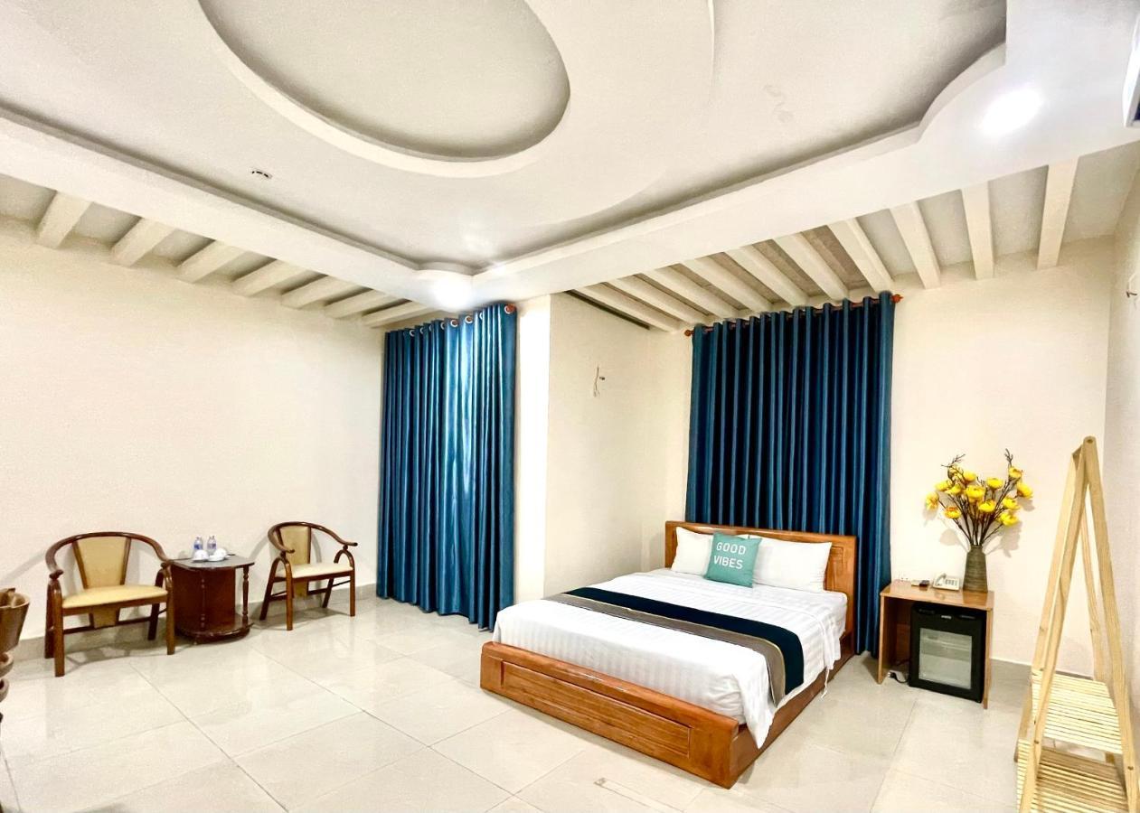 Hoa De Nhat Hotel- San Bay Tan Son Nhat Хошимин Екстериор снимка