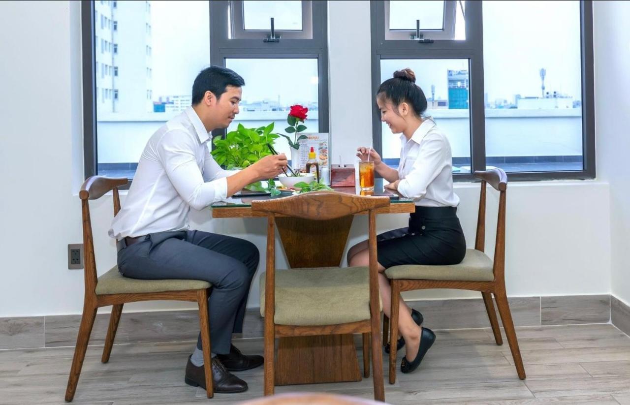 Hoa De Nhat Hotel- San Bay Tan Son Nhat Хошимин Екстериор снимка