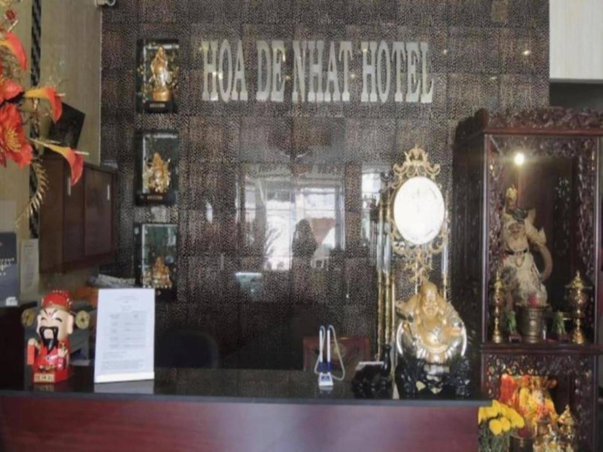 Hoa De Nhat Hotel- San Bay Tan Son Nhat Хошимин Екстериор снимка
